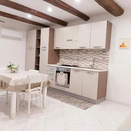 Donnarumma House Apartment